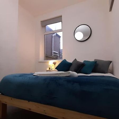 Spacious 4 Bedroom, Free Netflix, Central Location Cardiff Esterno foto
