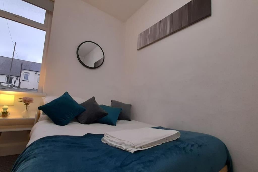 Spacious 4 Bedroom, Free Netflix, Central Location Cardiff Esterno foto