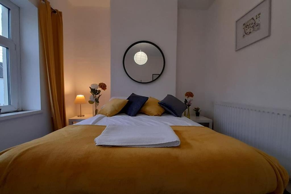 Spacious 4 Bedroom, Free Netflix, Central Location Cardiff Esterno foto
